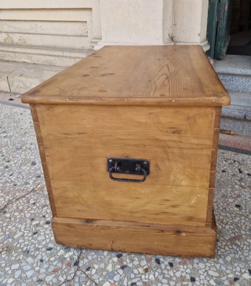 VICTORIAN PINE BLANKET BOX - ADDITIONAL PHOTO 7