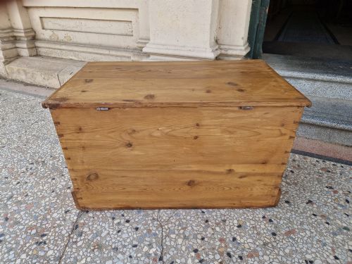 VICTORIAN PINE BLANKET BOX - ADDITIONAL PHOTO 9