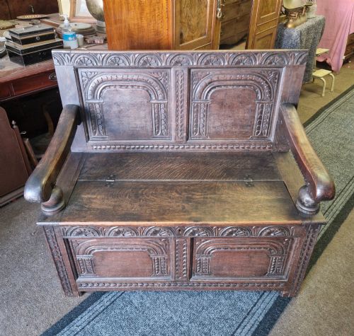 GEORGIAN OAK SETTLE HALL BENCH - ADDITIONAL PHOTO 1