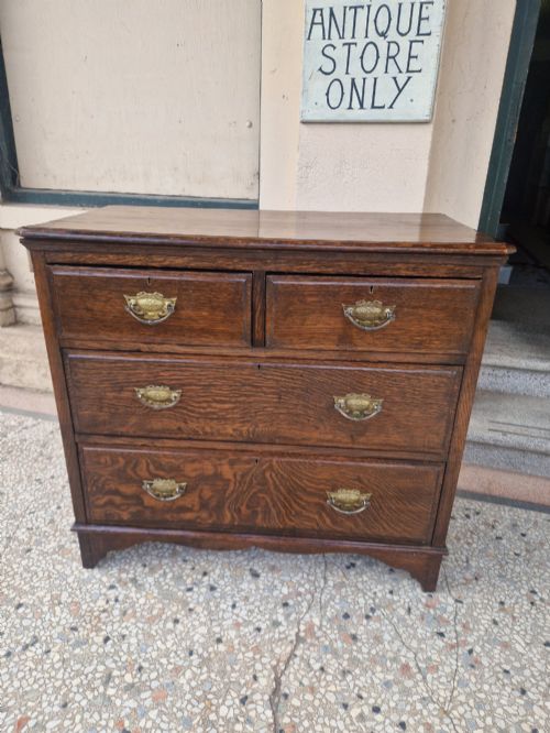 EDWARDIAN SOLID OAK CHEST OF DRAWES - ADDITIONAL PHOTO 1