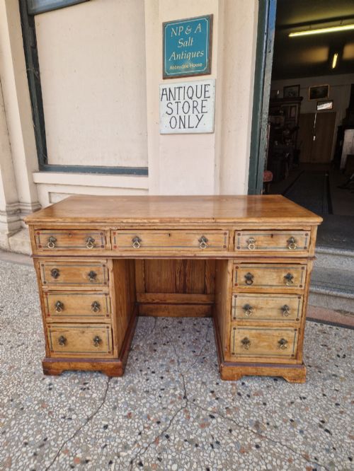 Arts Arts and  Crafts  Pitch Pine Desk  Desk