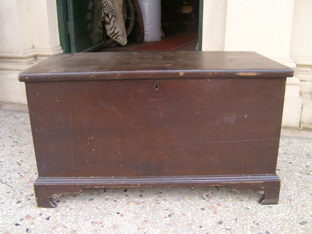 GEORGIAN  PINE BLANKET BOX WITH ORIGINAL KEY 