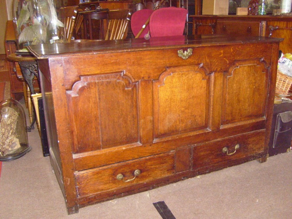 Large oak coffer /chest