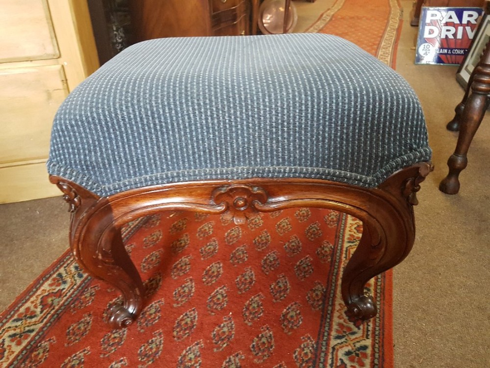 LARGE VICTORIAN FOOT STOOL 