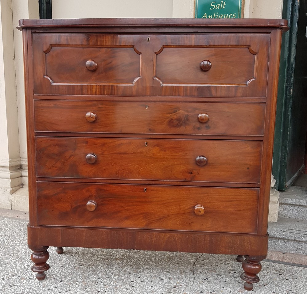 VICTORIAN  MAHOGANY CHEST OF DRAWERS 