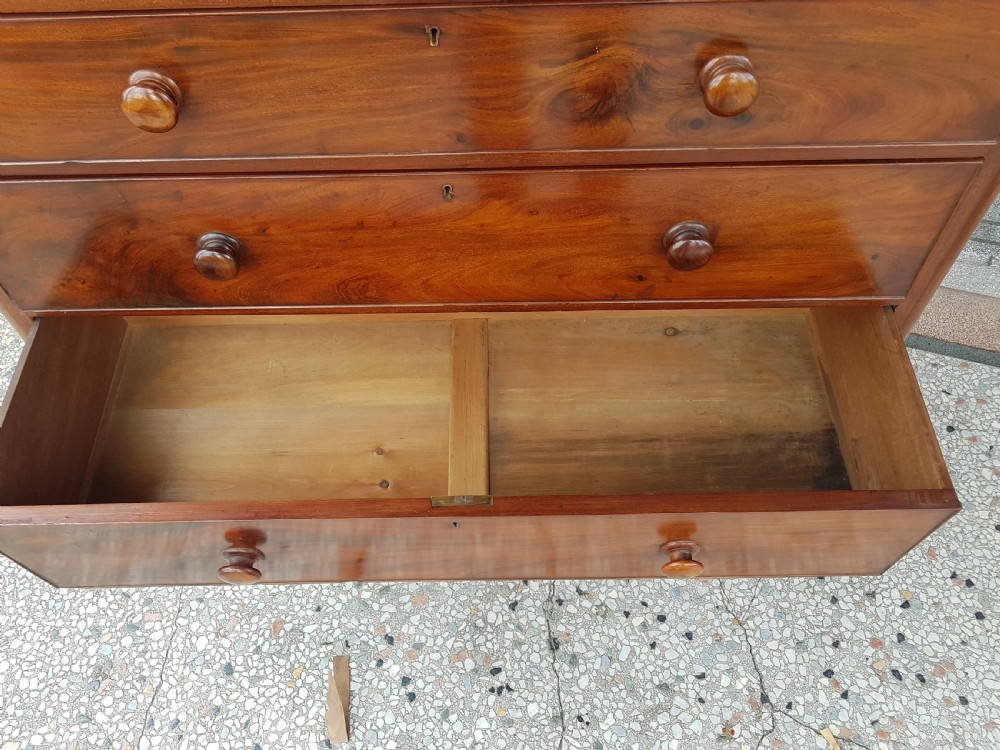 VICTORIAN  MAHOGANY CHEST OF DRAWERS  View VII