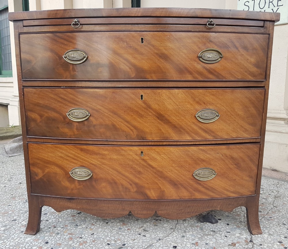 Georgian  Mahogany chest  View III