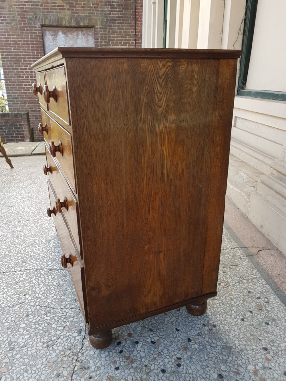 GEORGIAN OAK CHEST  View III