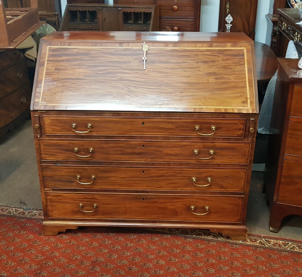 ANTIQUE BUREAU View II