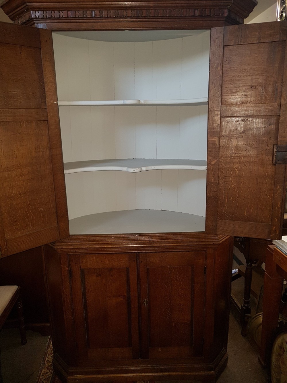 GEORGIAN CORNER CUPBOARD  View II