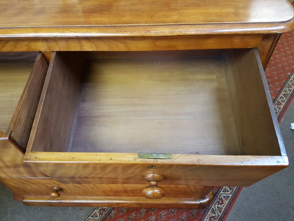  VICTORIAN CHEST OF DRAWERS  View III