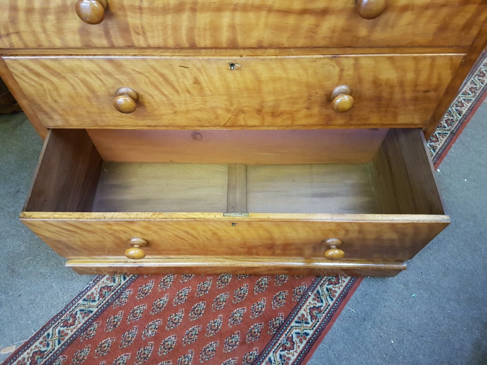  VICTORIAN CHEST OF DRAWERS  View VI