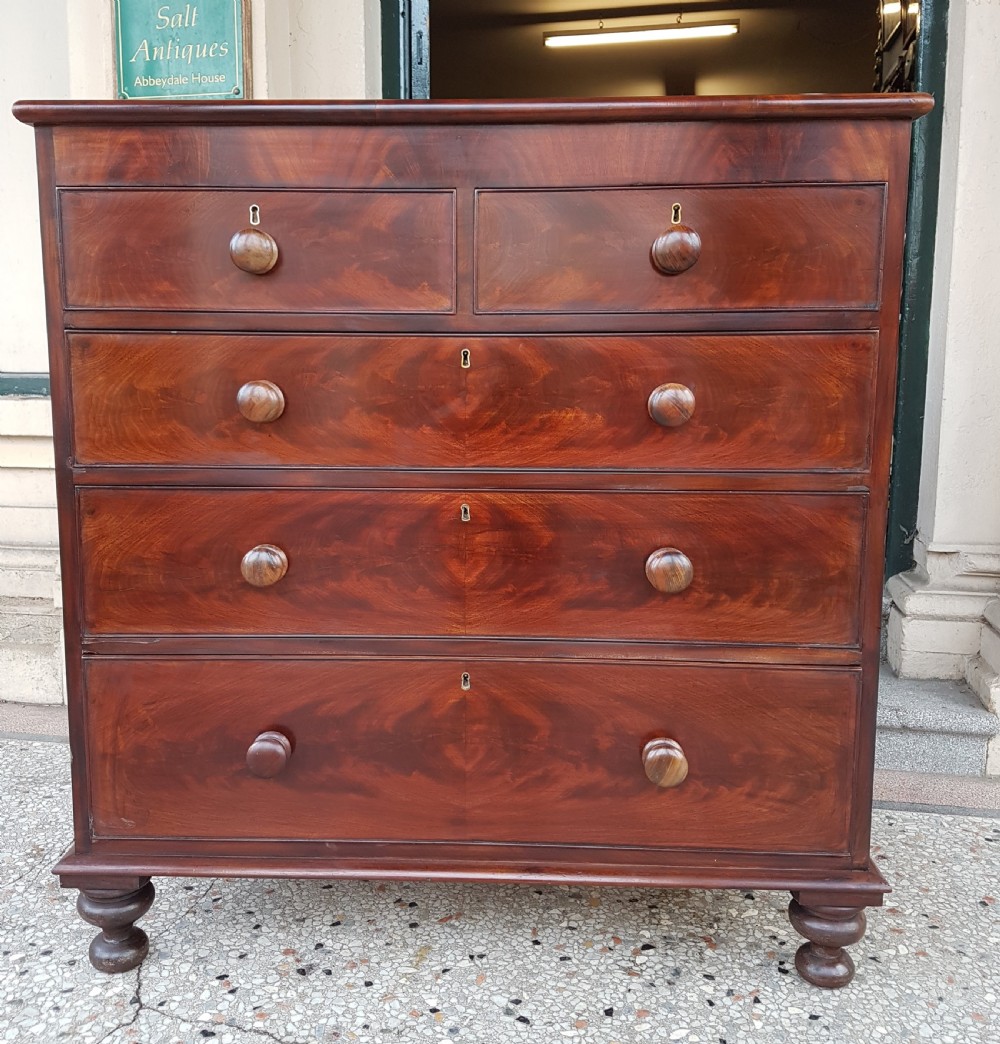 VICTORIAN MAHOGANY CHEST OF DRAWERS  View II