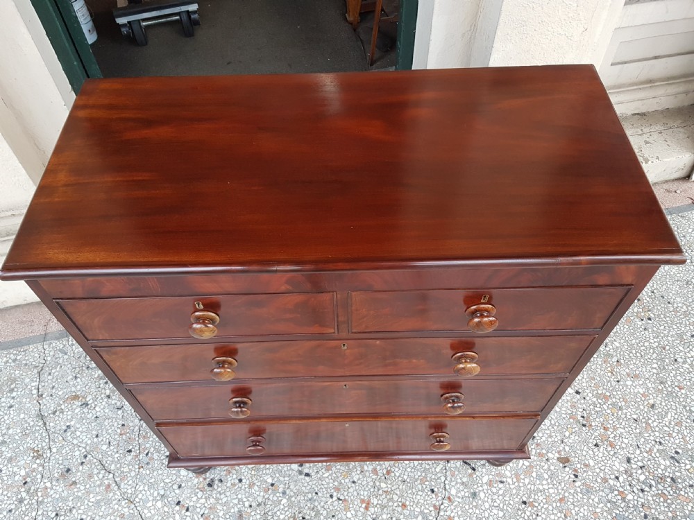 VICTORIAN MAHOGANY CHEST OF DRAWERS  View III