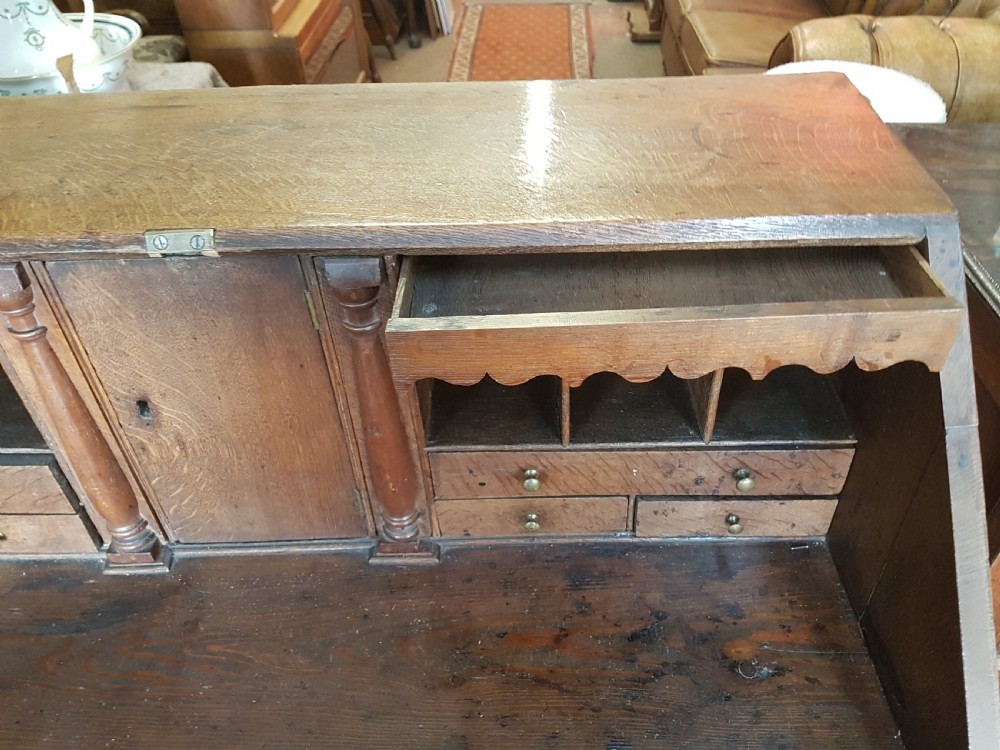    ANTIQUE OAK  BUREAUX View V