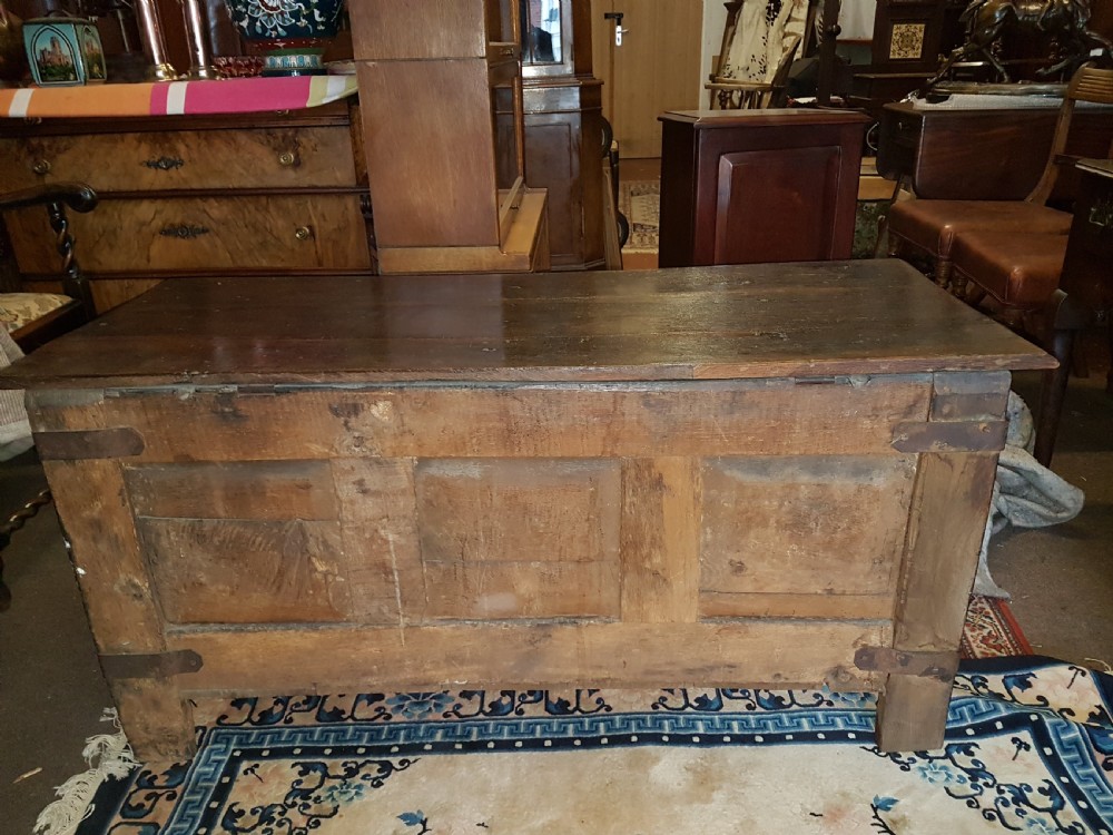 OAK COFFER  View II