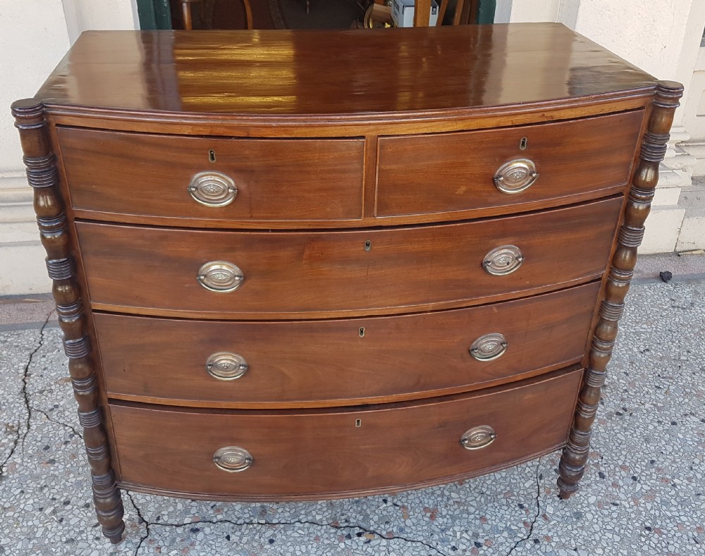 ANTIQUE MAHOGANY BOW FRONTED  CHEST OF DRAWERS 