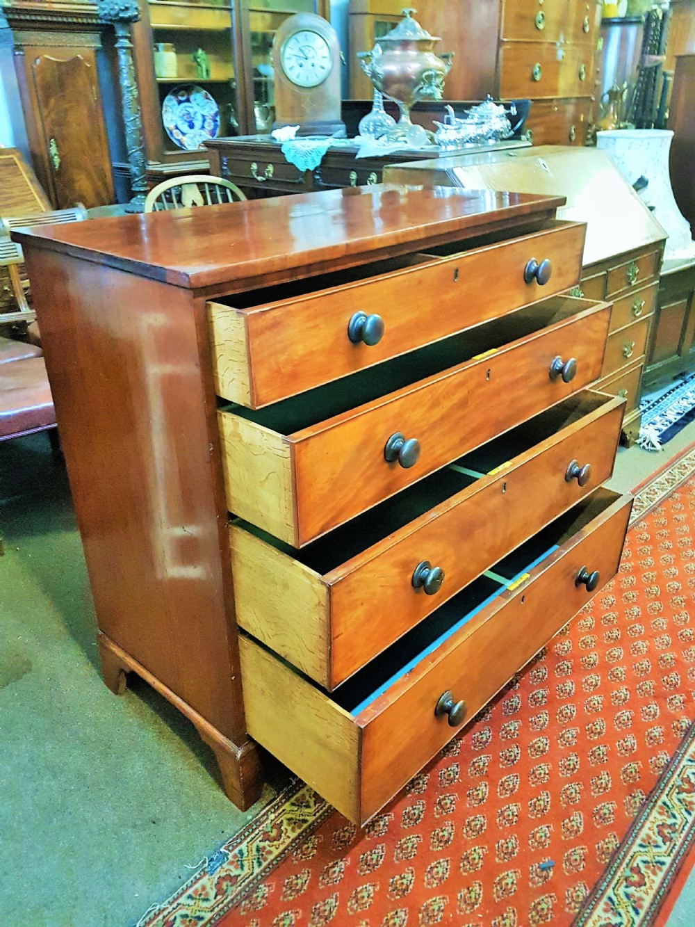 ANTIQUE  CHEST OF DRAWERS  View IV