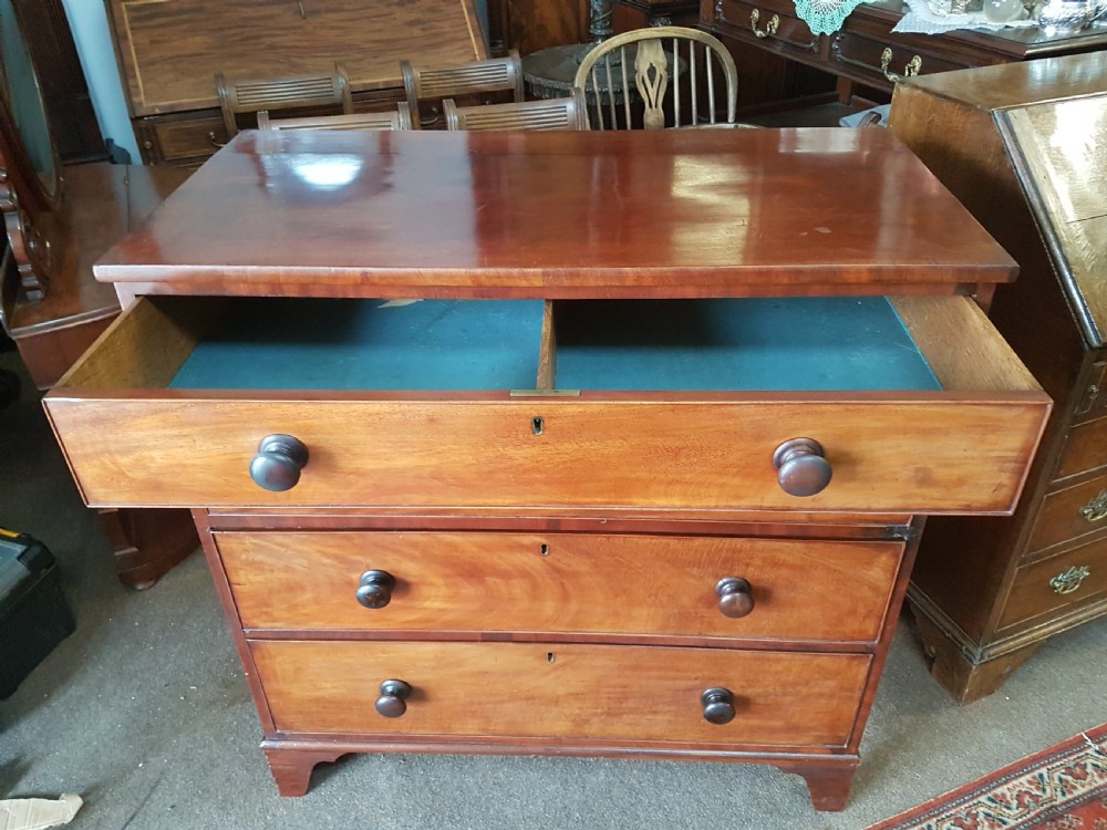 ANTIQUE  CHEST OF DRAWERS  View V