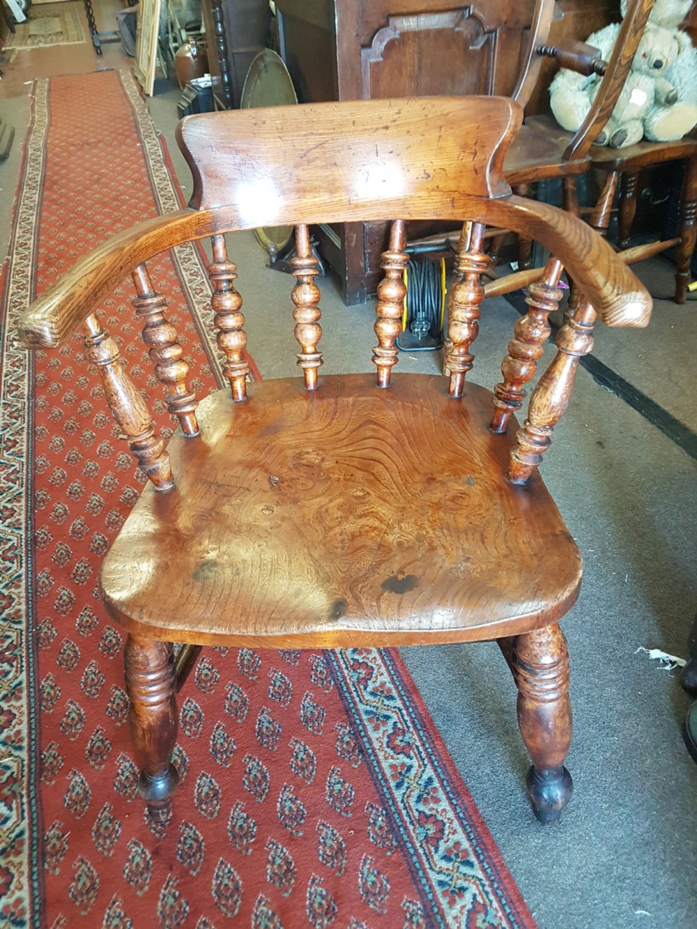  ANTIQUE CAPTAINS CHAIR 