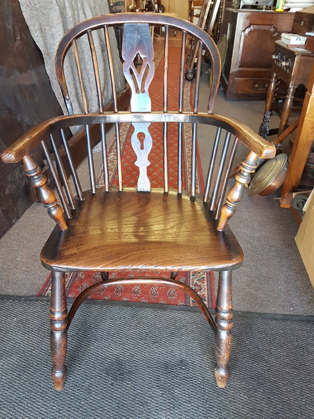 ANTIQUE WINDSOR CHAIR 