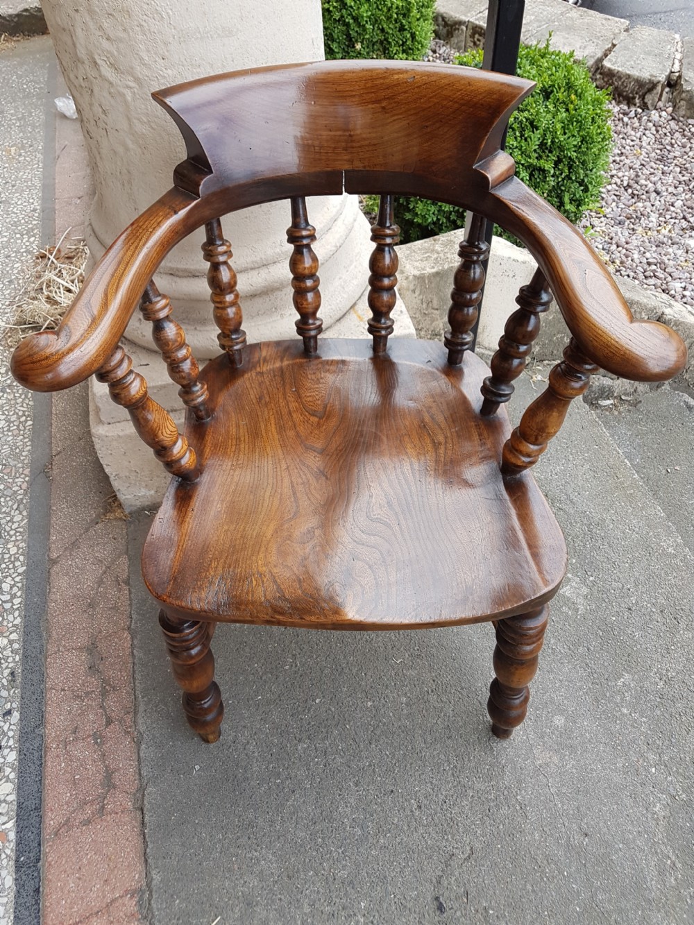 ANTIQUE SMOKERS BOW OR CAPTAINS CHAIR.  View II