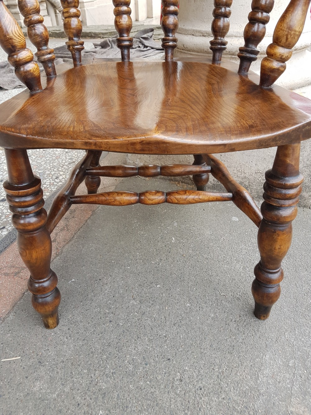 ANTIQUE SMOKERS BOW OR CAPTAINS CHAIR.  View IV