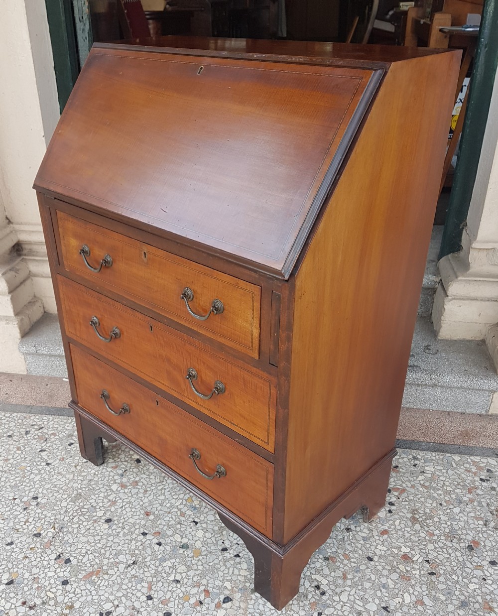 ANTIQUE BUREAU View II