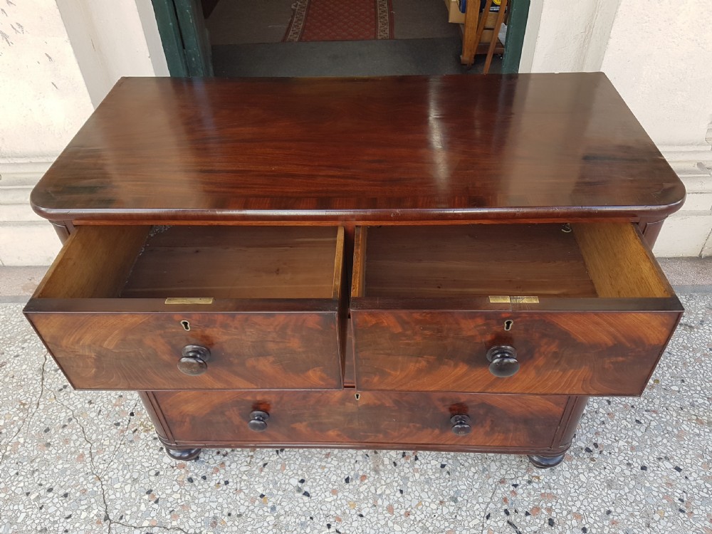 ANTIQUE CHEST OF DRAWERS  View III