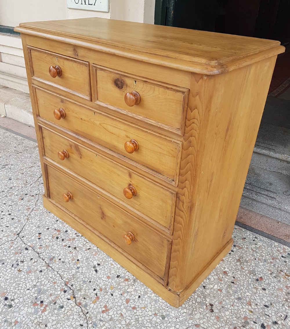 ANTIQUE PINE CHEST OF DRAWERS  View II