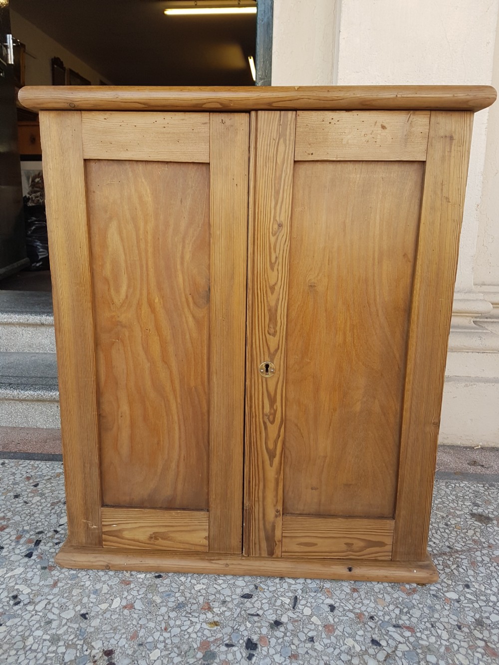 ANTIQUE PINE CUPBOARD 