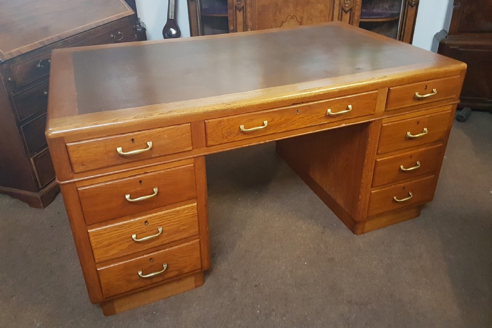  OAK PEDESTAL DESK  View II