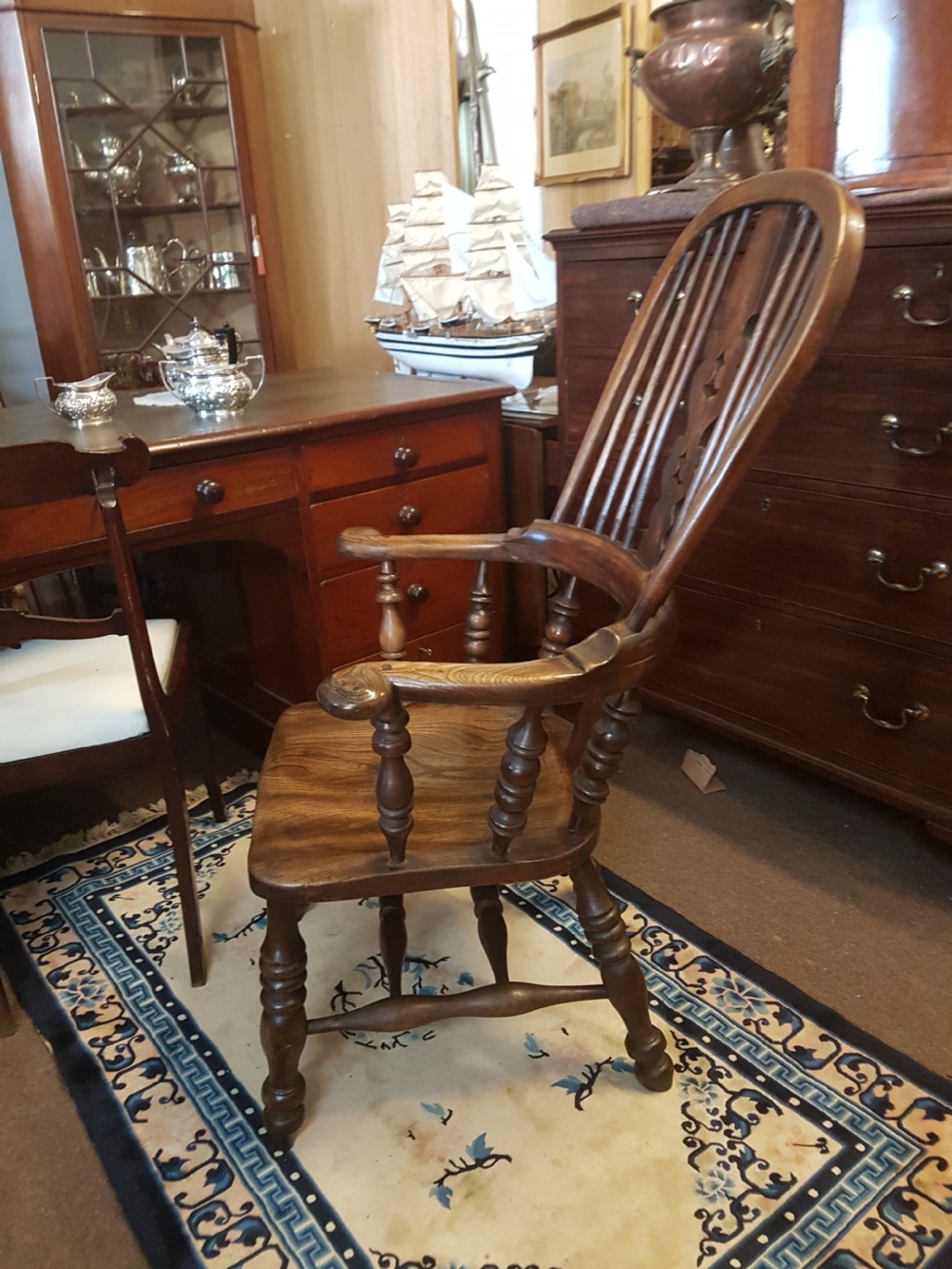 WINDSOR  CHAIR  View IV