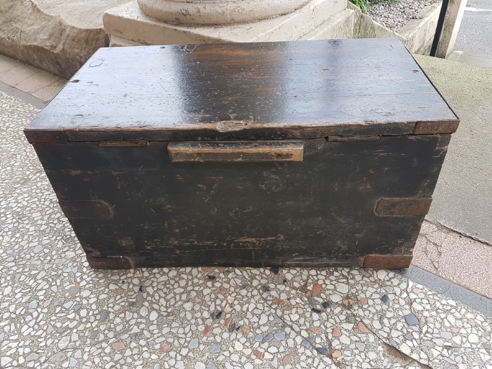 MILITARY  CHEST   View V
