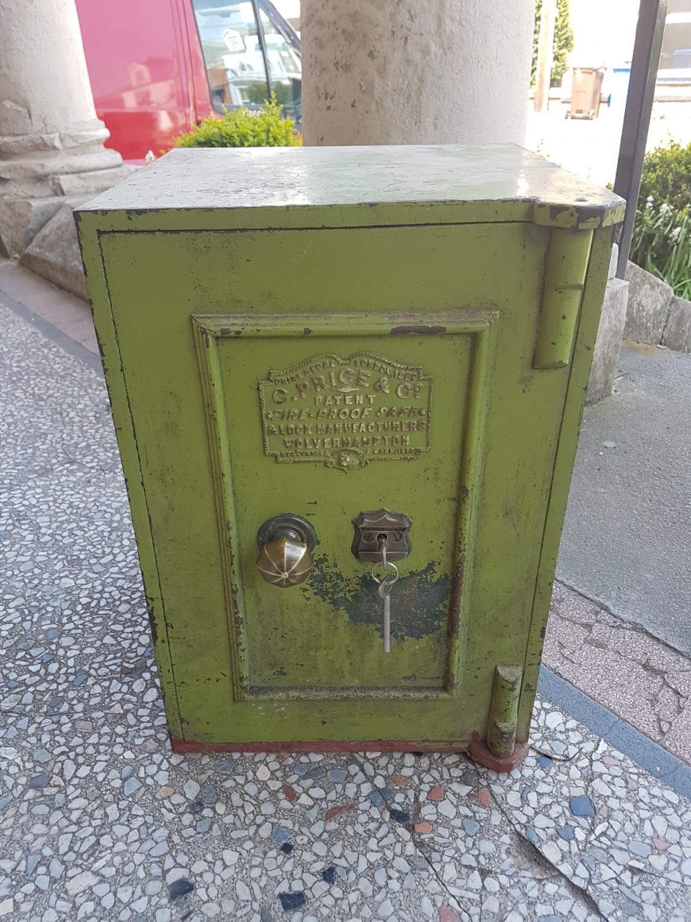 ANTIQUE SAFE  