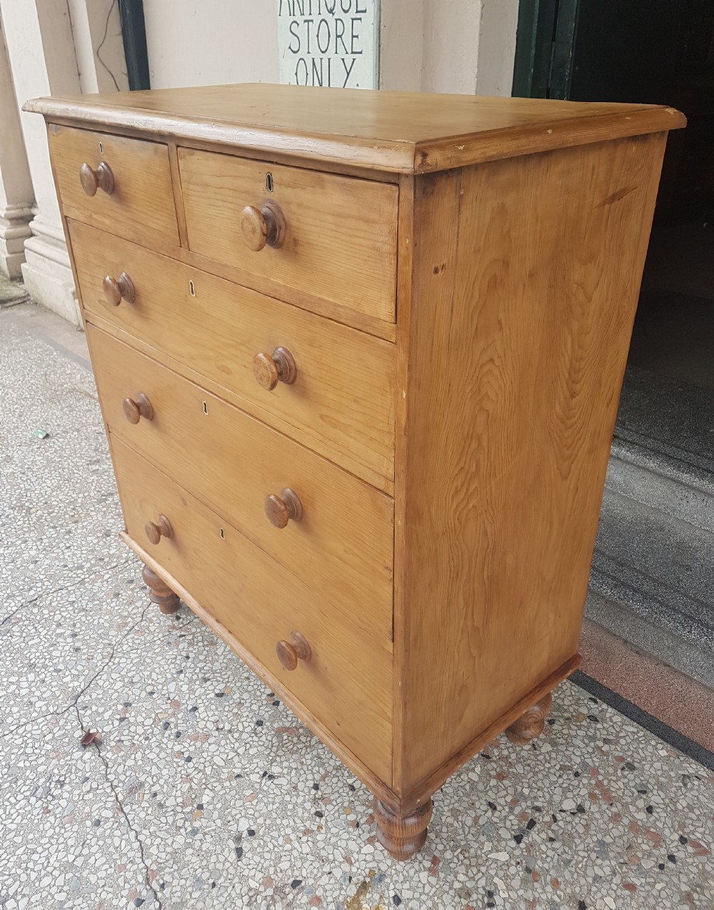 ANTIQUE PINE CHEST OF DRAWERS  View III