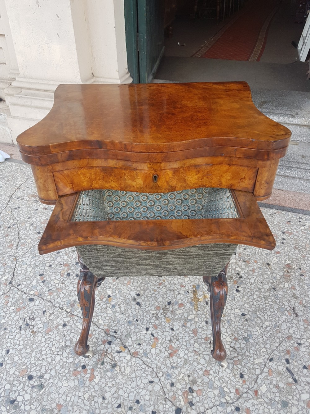 VICTORIAN WALNUT GAMES / WORK TABLE View VI