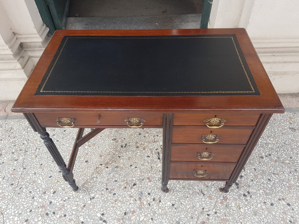 ANTIQUE DESK 