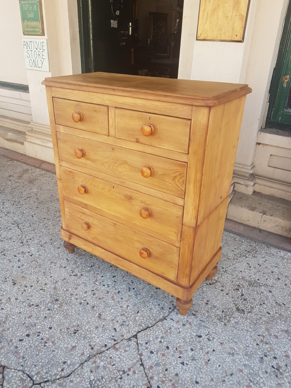 ANTIQUE PINE CHEST OF  DRAWERS  View II