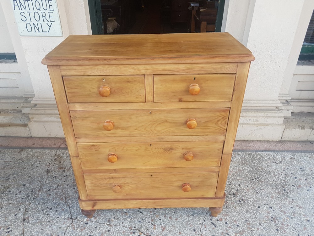 ANTIQUE PINE CHEST OF  DRAWERS  View III