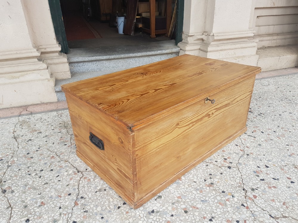 ANTIQUE BLANKET BOX  View VI