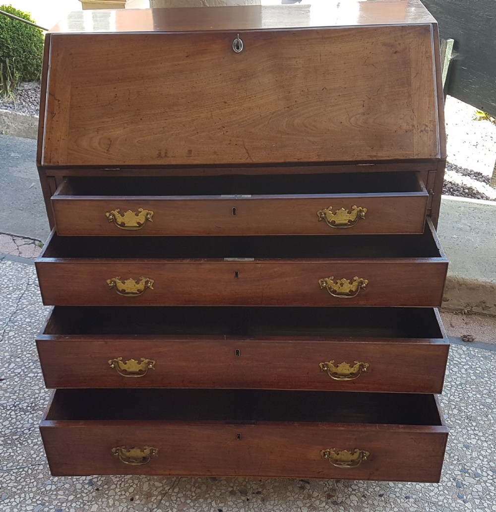 ANTIQUE BUREAU  View VII