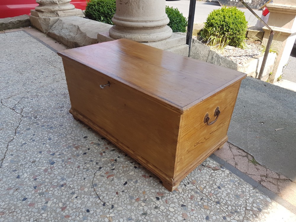 ANTIQUE PINE BLANKET CHEST  View IV