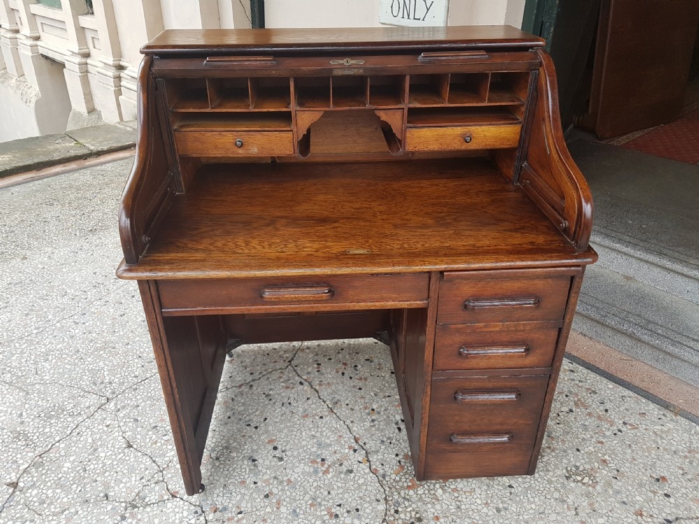 ANTIQUE  OAK ROLL TOP DESK 