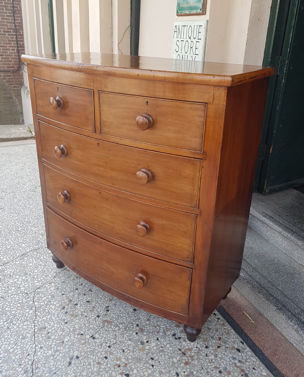 VICTORIAN MAHOGANY BOW FRONTED CHEST OF DRAWERS  View III