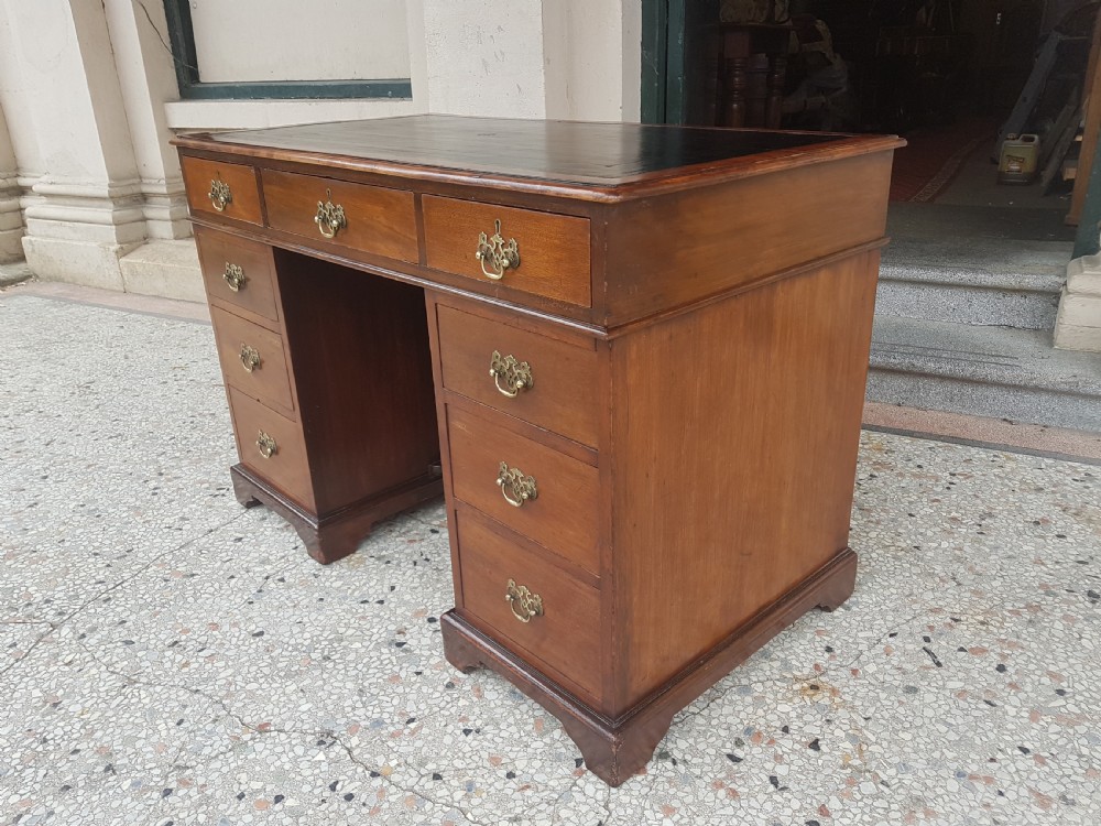 VICTORIAN  WALNUT  KNEE HOLE DESK  View III