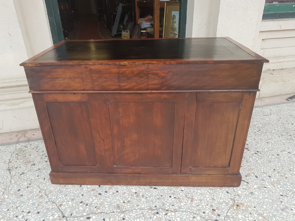 VICTORIAN  WALNUT  KNEE HOLE DESK  View V