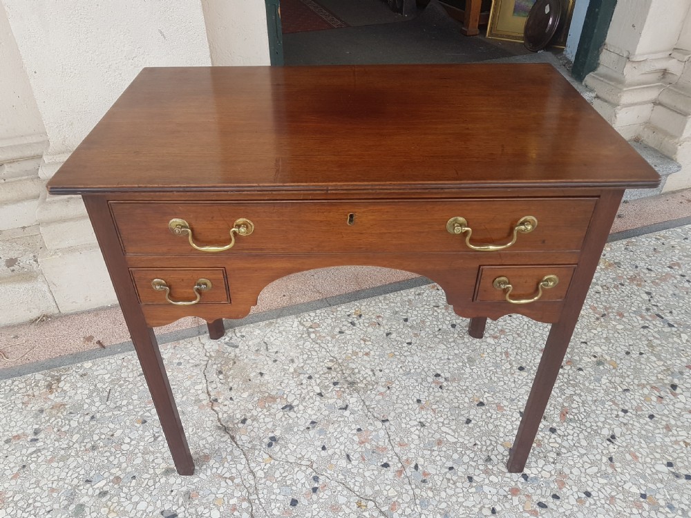ANTIQUE  LOWBOY 