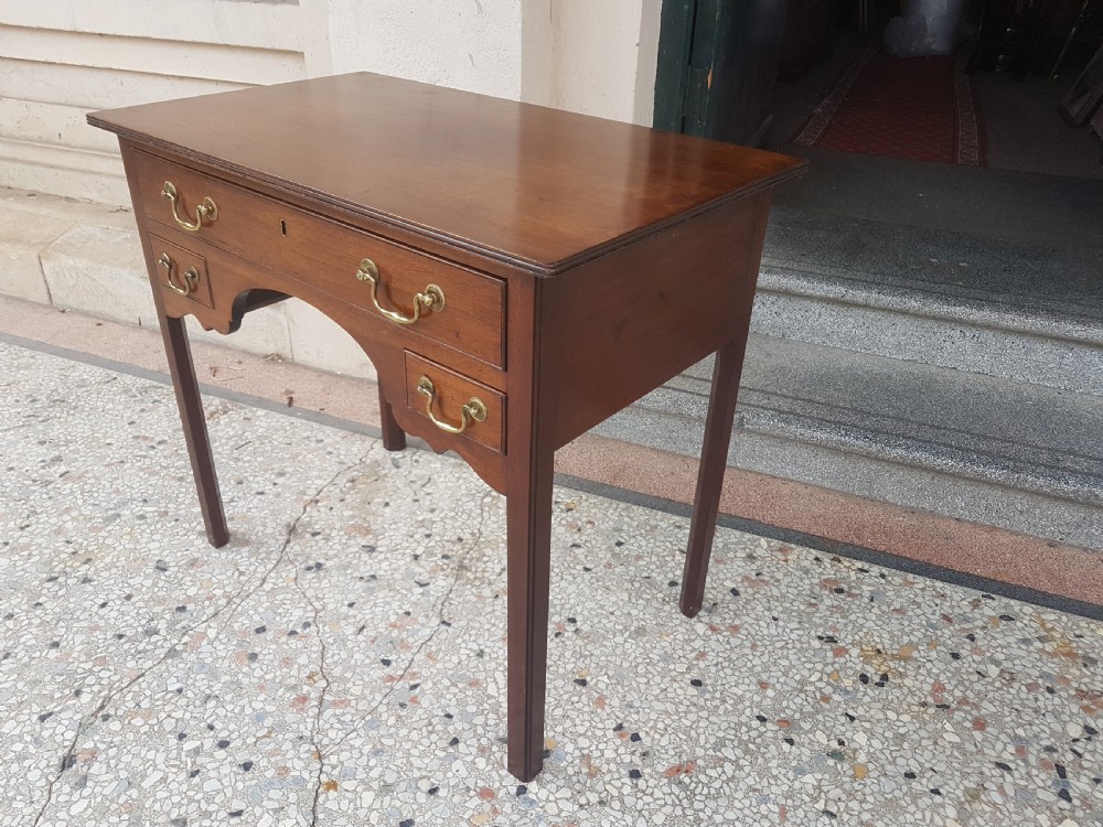 ANTIQUE  LOWBOY  View III