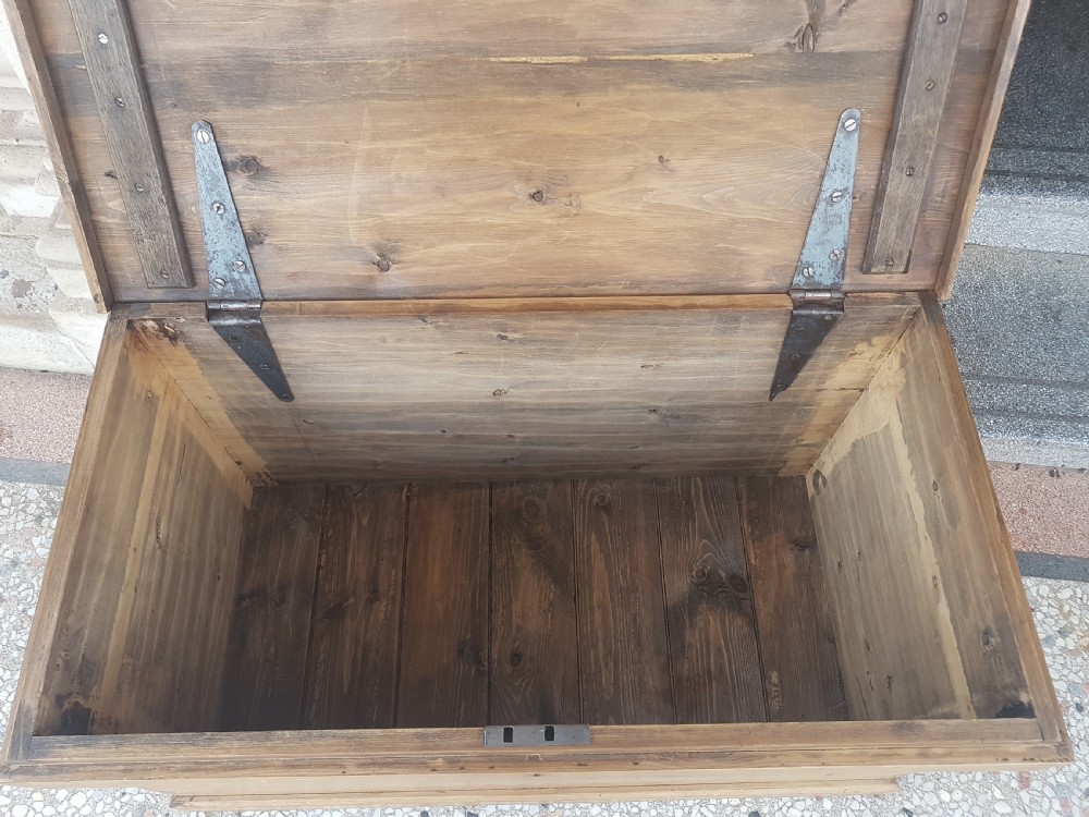 ANTIQUE PINE BLANKET BOX View VII